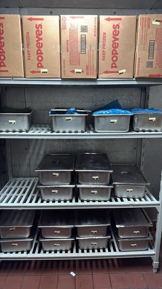 Popeyes prep pans